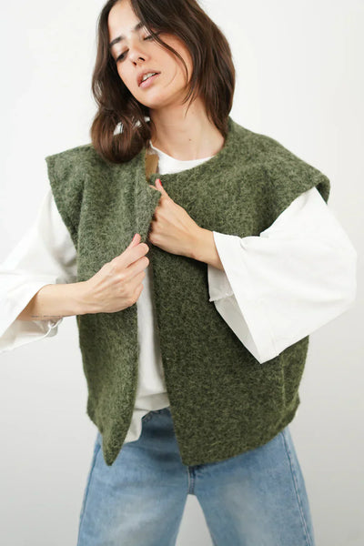 Mia | Ärmellose Weste mit Taschen